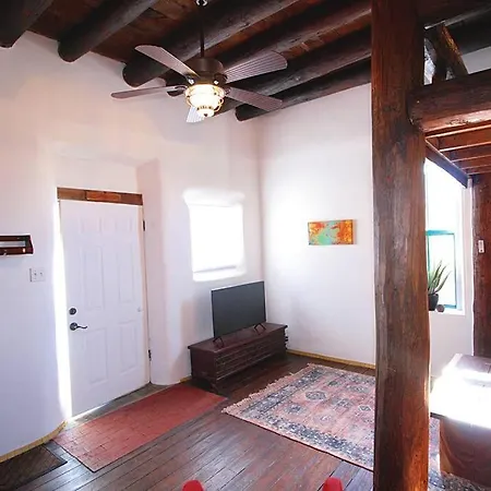 Comfort On Closson - Near Plaza - Fire Pit - Patio * Santa Fe